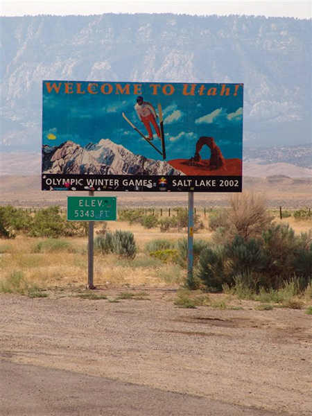 Utah welcome sign.