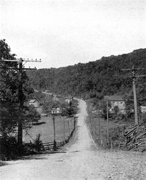 John Kennedy Lacock Photograph from Robert Bruce's <i>The National Road</i>: Looking west at Oakton (on U.S. Survey sheet), or Strawn, Pa. P.O.