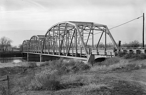 Route 40 bridge over the Green River at Jensen
