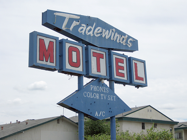 Tradewinds Motel