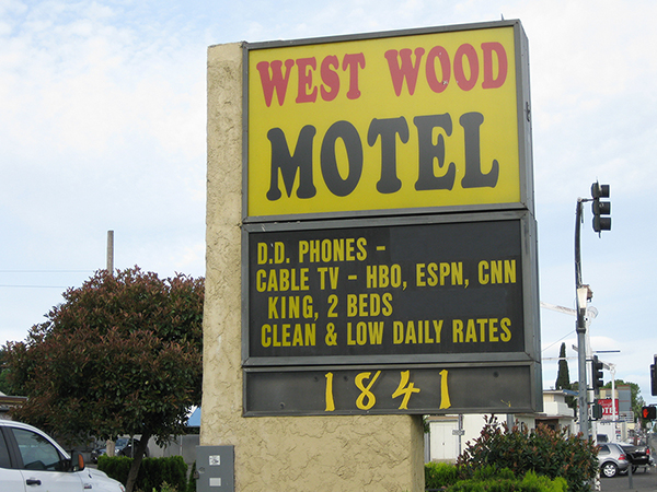 West Wood Motel